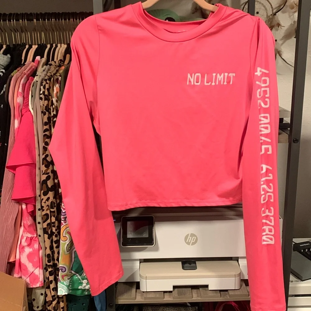 “NO LIMIT” Long sleeve Tee - Picture 1 of 5